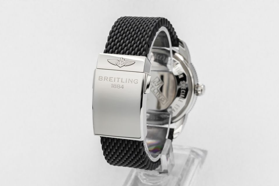 Breitling SuperOcean Heritage B20 Automatic 42 AB2010 Image 3